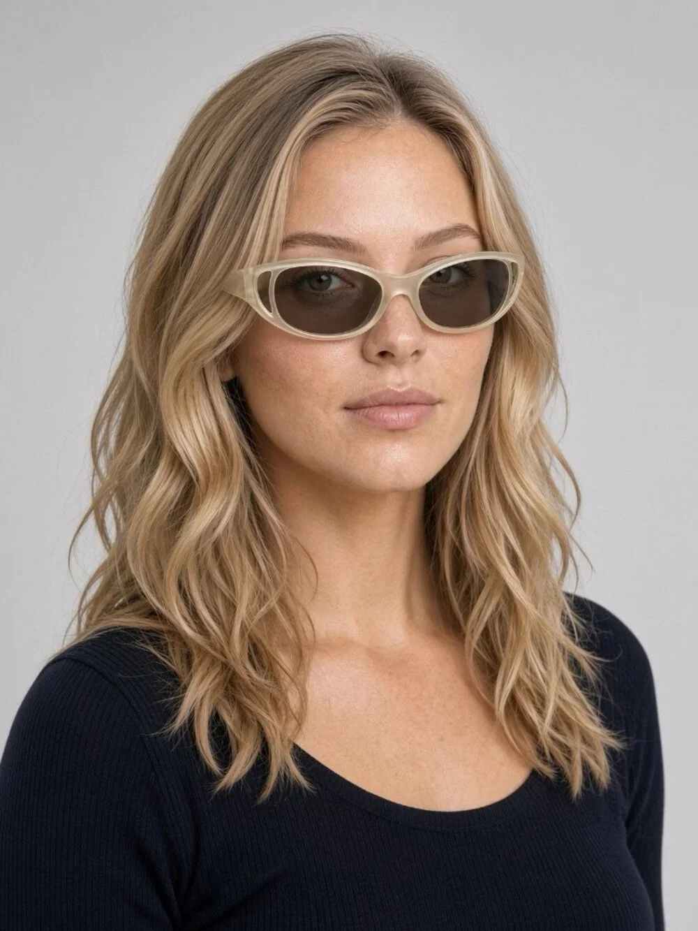 Versus Versace MOD E87 COL 657/218 Cream Wrap Sunglasses Italy Unisex